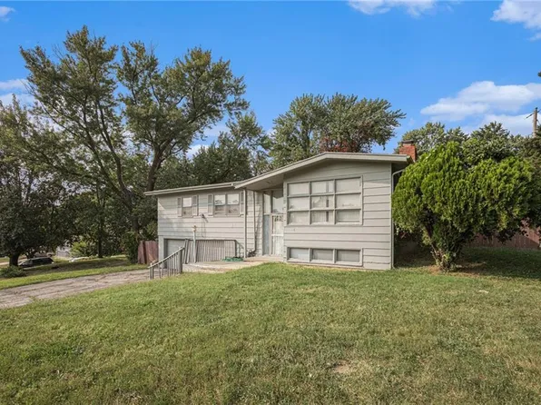5208 Rowland Ave, Kansas City, KS 66104