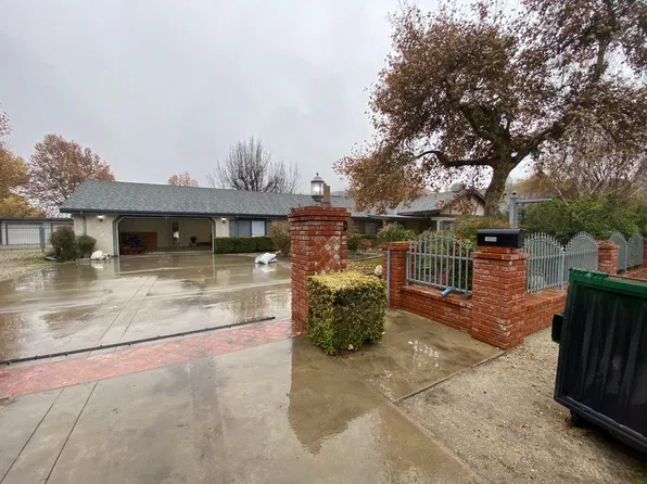18056 Albyn Ct, Lake Hughes, CA 93532