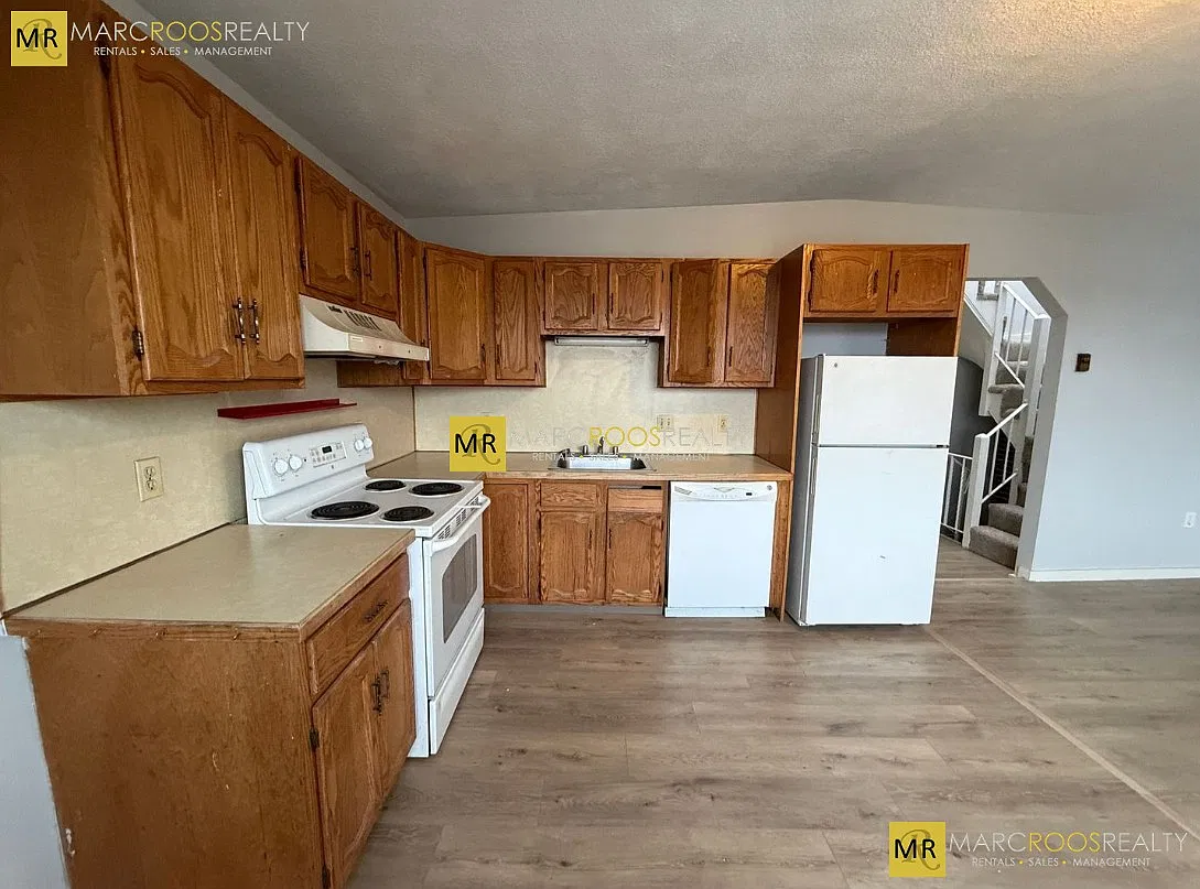 1 bed, 1.0 bath, 700 sqft, $1,950 — Photo 2