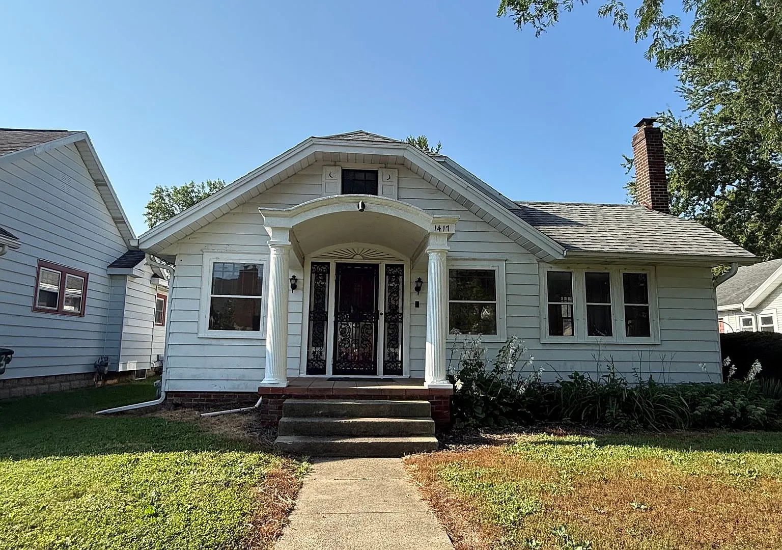 3 Bedroom Bungalow Near BSU - IU Health BMH — Photo 1