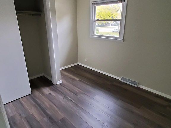 4th image of 2237 Glenwood Ave