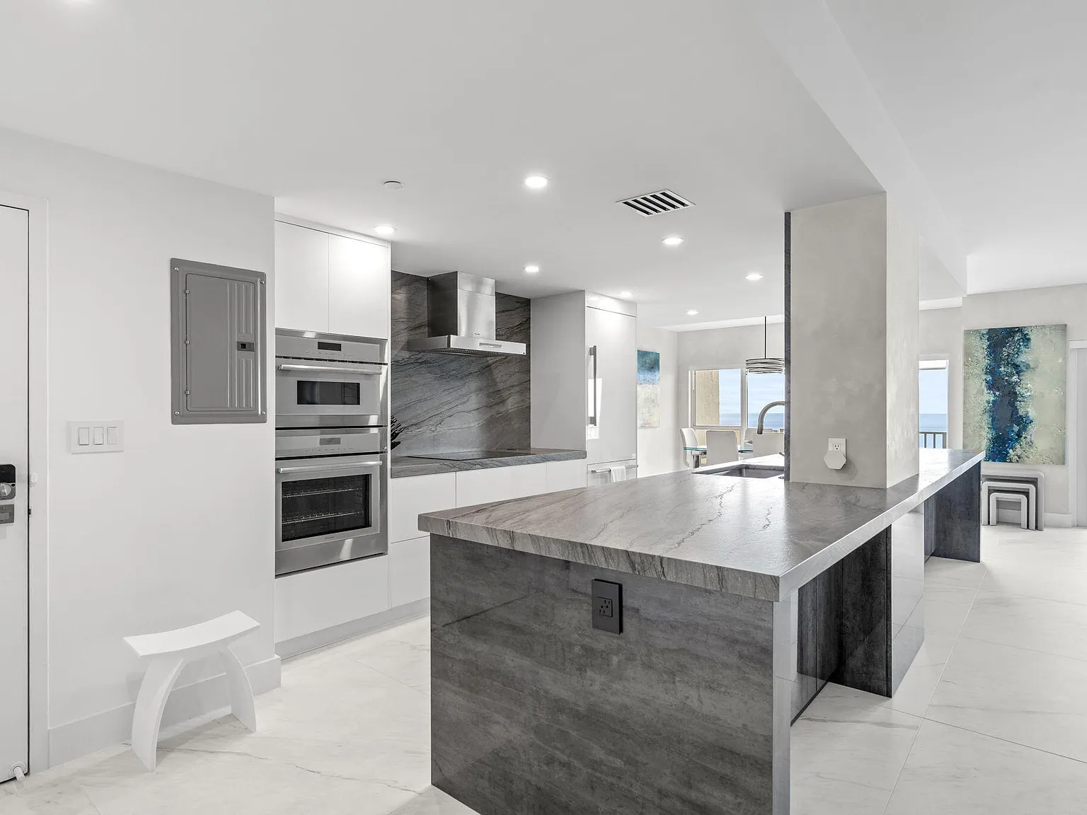 2 bed, 2.0 bath, 1915 sqft, $15,000 — Photo 3