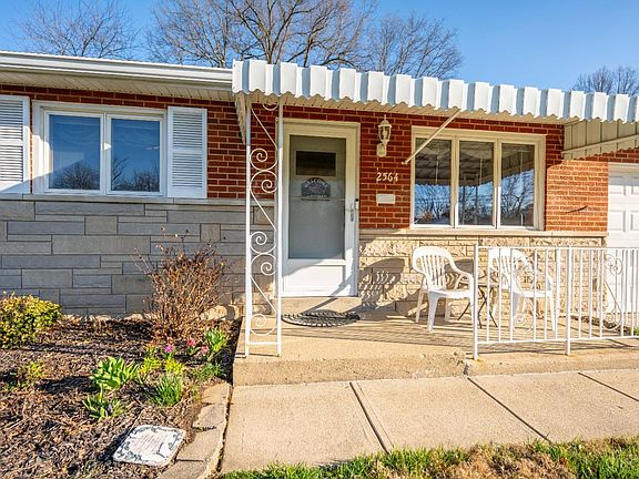 2nd image of 2564 Altura Dr