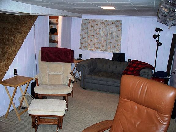 Basement level rec room