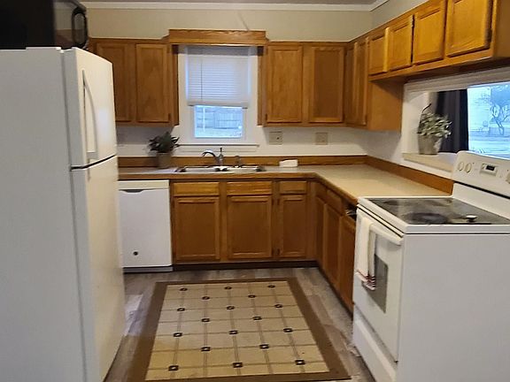 4th image of 2223 Linda Ave