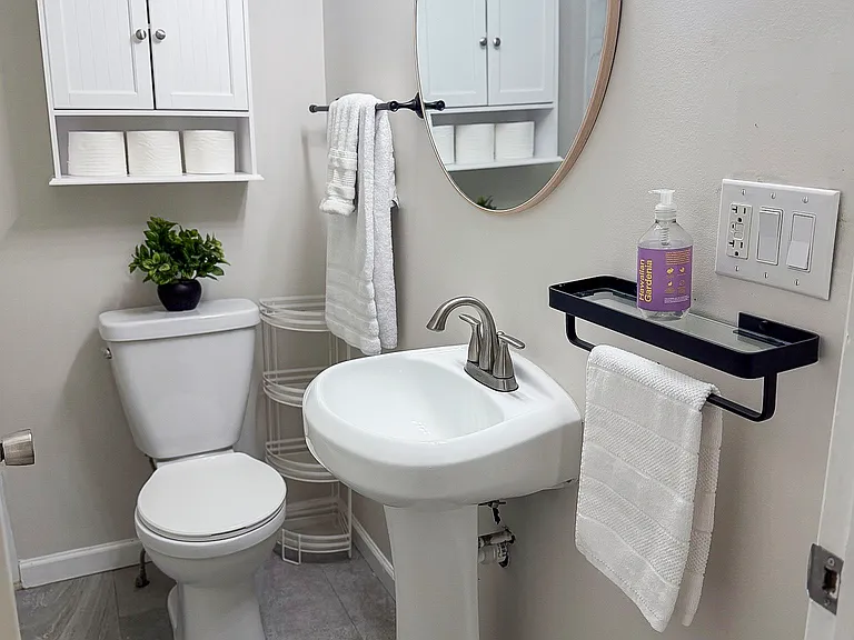 5217 Sunderland Rd — Photo 9