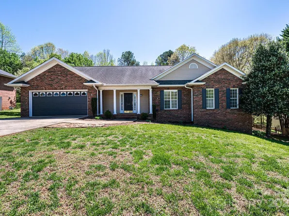 2426 36th Ave NE, Hickory, NC 28601