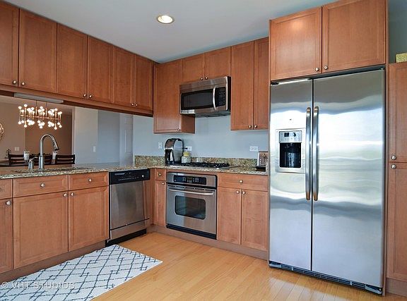 5th image of 255 E Liberty Dr APT 701