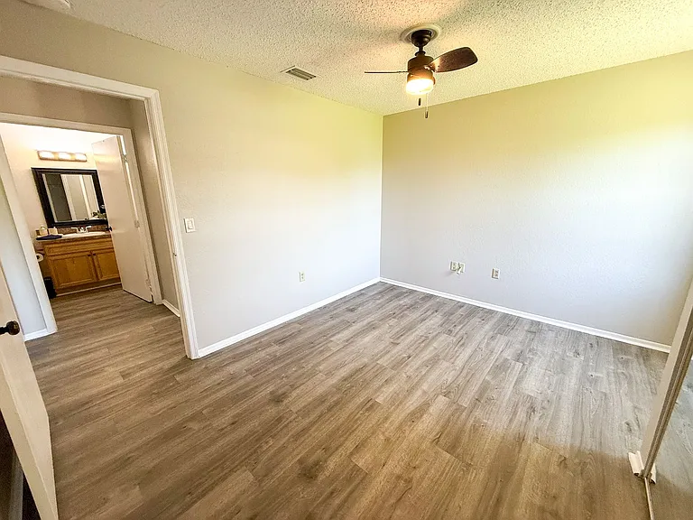 3705 SW 27th St #524 — Photo 12