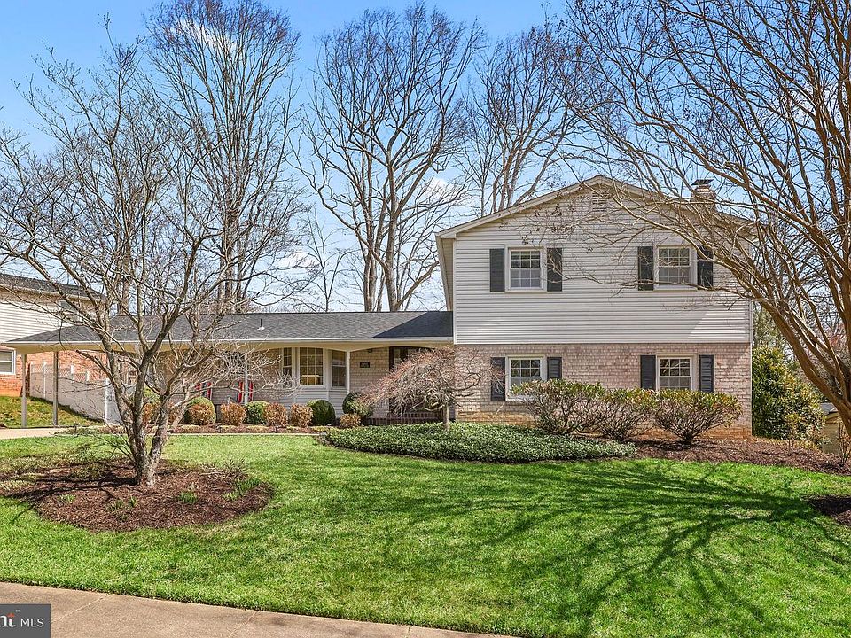 1st image of 7011 Spaniel Rd