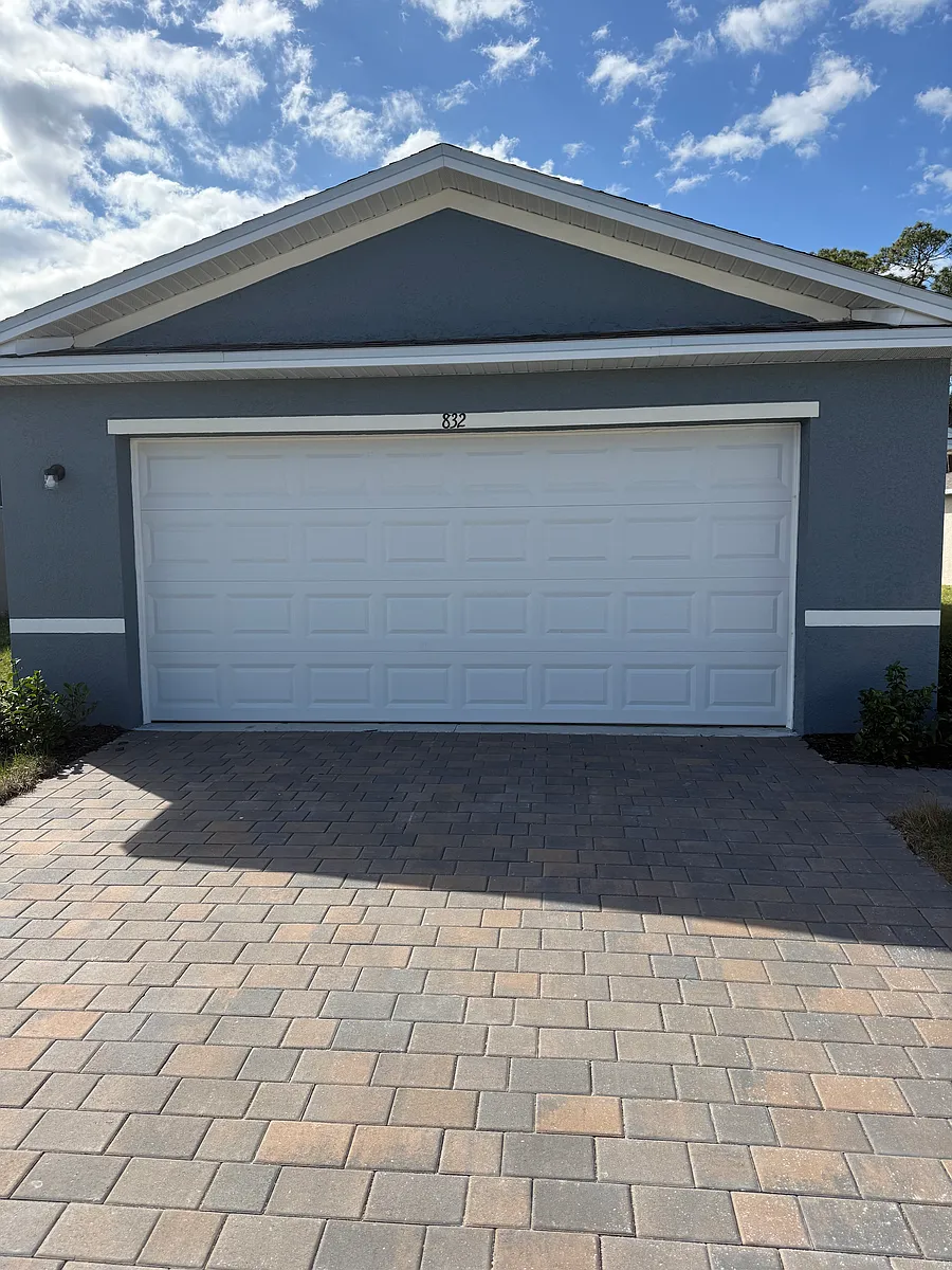 Photo 1 of 8 - 832 Friendship Cir - Labelle, FL Primary Photo - 832 Friendship Cir
