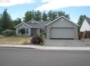 910 Explorer Ave, Molalla, OR 97038