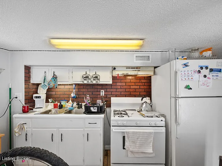 4925 Southside Dr #4 — Photo 8