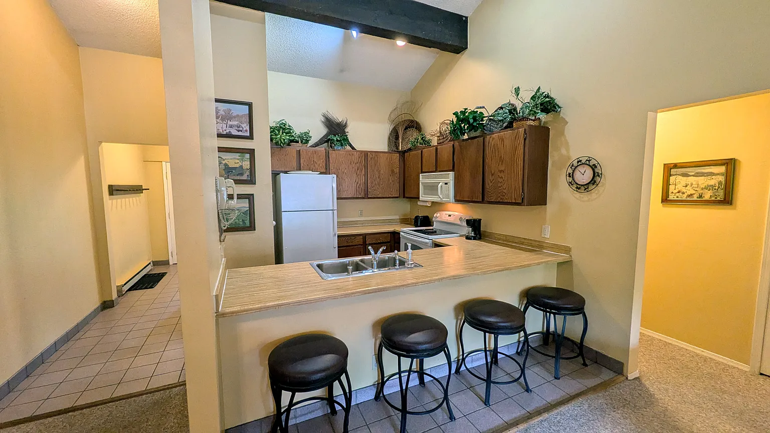 2 bed, 980 sqft, $2,750 — Photo 2
