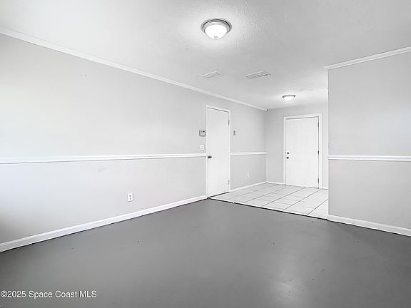 2nd image of 1127 N Singleton Ave