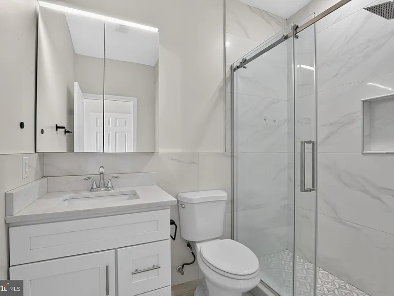 519 N 11th St #B — Photo 22