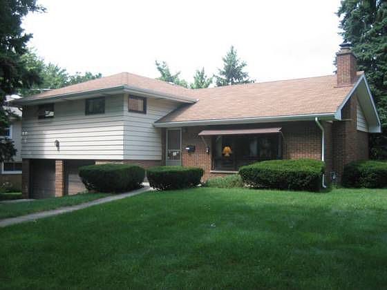 1st image of 120 W Leslie Ln
