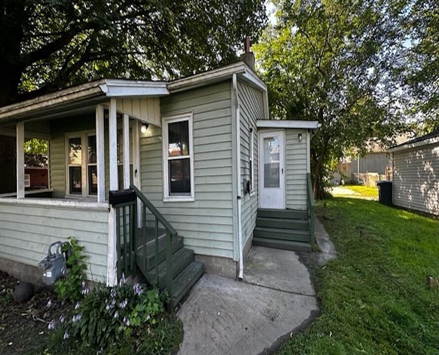 1st image of 74 Forest St
