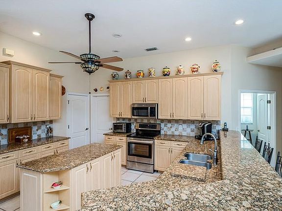 5th image of 1501 Albatross Dr