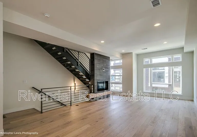4061 W Conejos Pl — Photo 7
