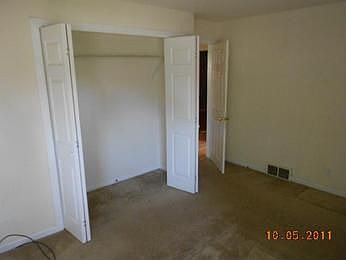 5th image of 215 N Park Ave