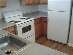 3rd image of 3870 Berda St APT 2