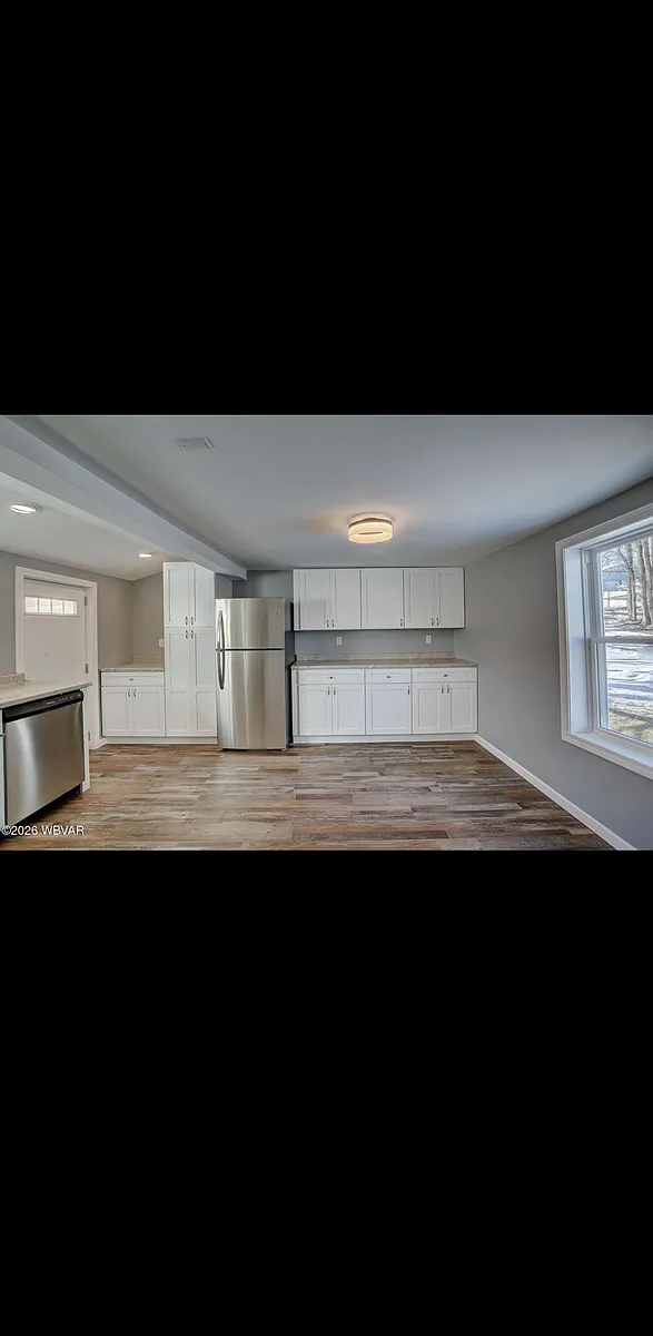 Building Photo - 429 S Highland St
