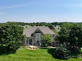 N70W14619 Terrace Dr, Menomonee Falls, WI 53051