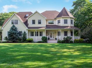433 Meadow Rd, Kings Park, NY 11754