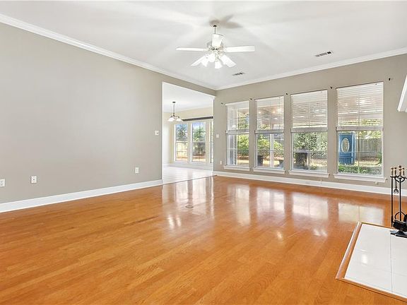 4th image of 1208 Glendale Dr