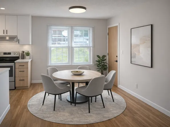 Lake Hill Apartments