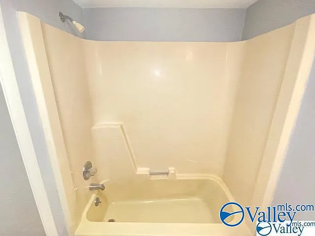 2950 Hood Rd SW #E — Photo 17