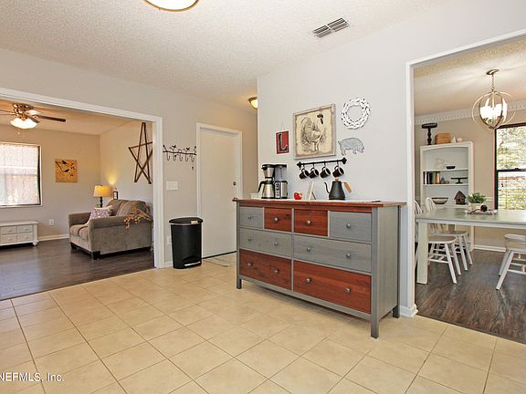3rd image of 12419 Mesa Verde Trl