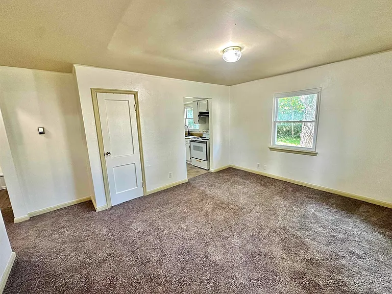 1901 Conlin Ave #A — Photo 3