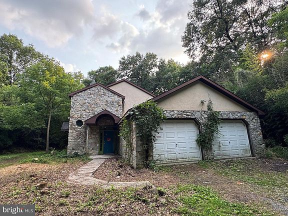 3rd image of 187 Maidencreek Rd