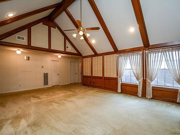 5th image of 16010 Mickleham Dr