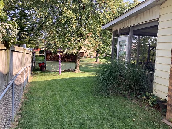 3rd image of 2616 Parlin Dr