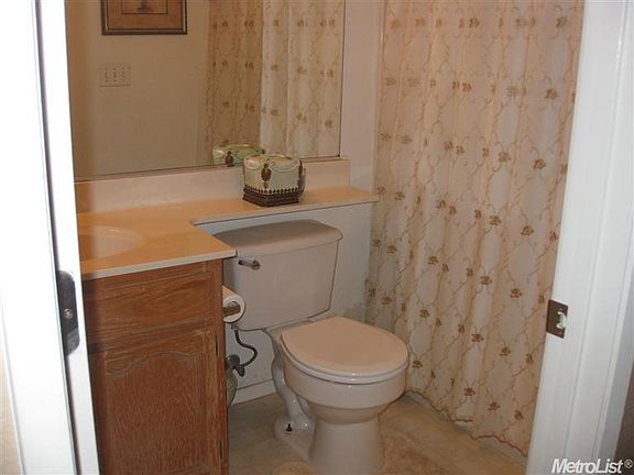 5th image of 4330 Hedge Ave