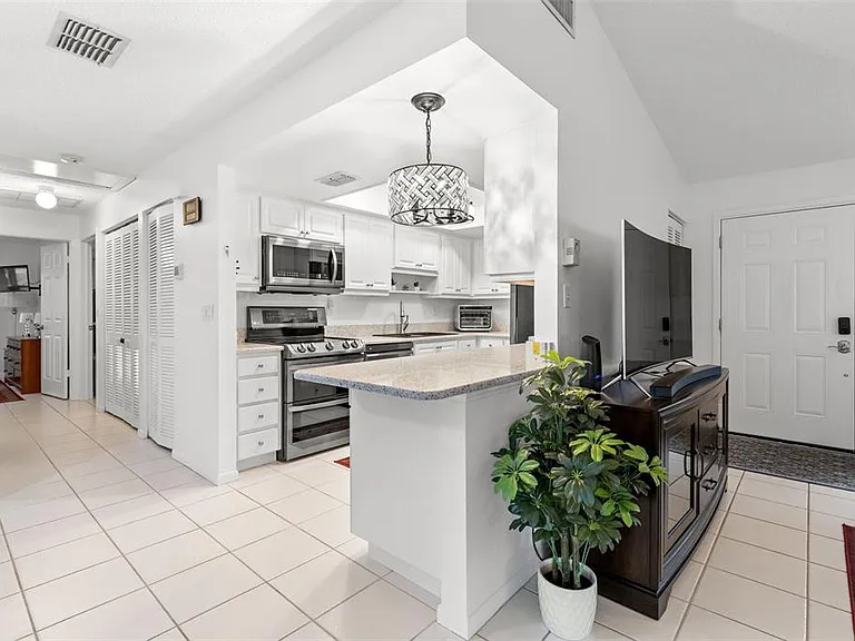 3143 37th Ln S #B — Photo 9