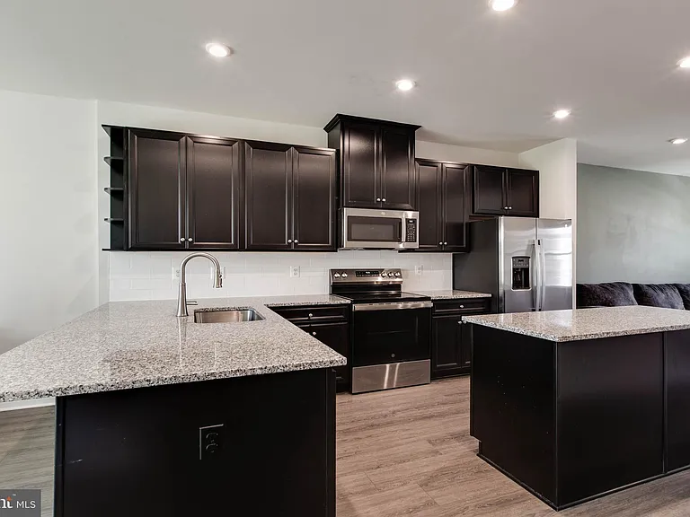 188 Woodgate Cir — Photo 11
