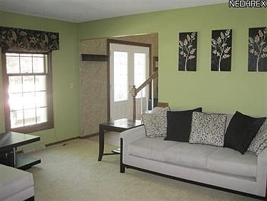 4th image of 1101 S Danbury Cir