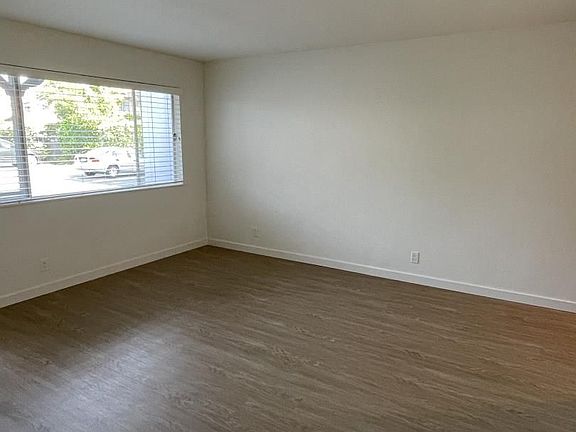 2nd image of 2251 Buena Vista Ave APT 2