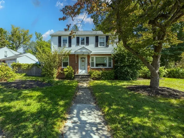 1 Lexington St, South Hadley, MA 01075
