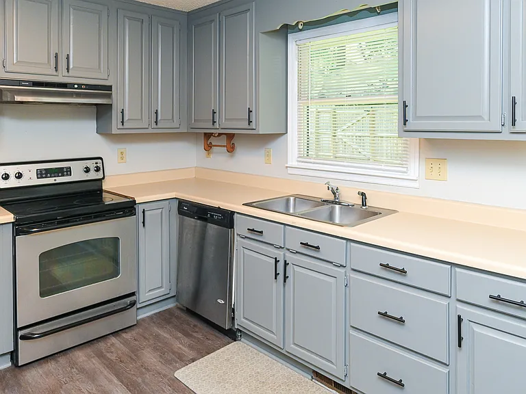157 Greenwood Dr — Photo 12