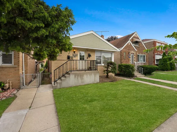 6741 S Komensky Ave, Chicago, IL 60629