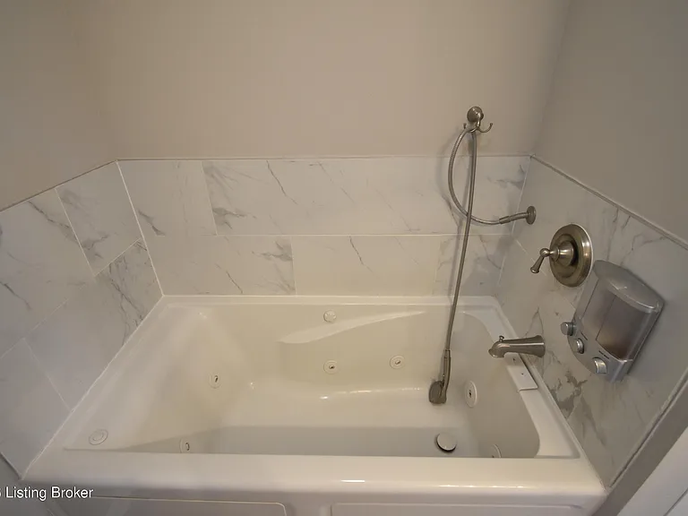 4006 Mimosa View Dr — Photo 25