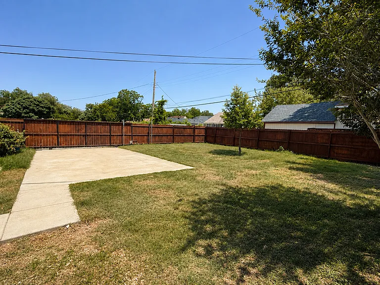 1038 Galloway Ave — Photo 11