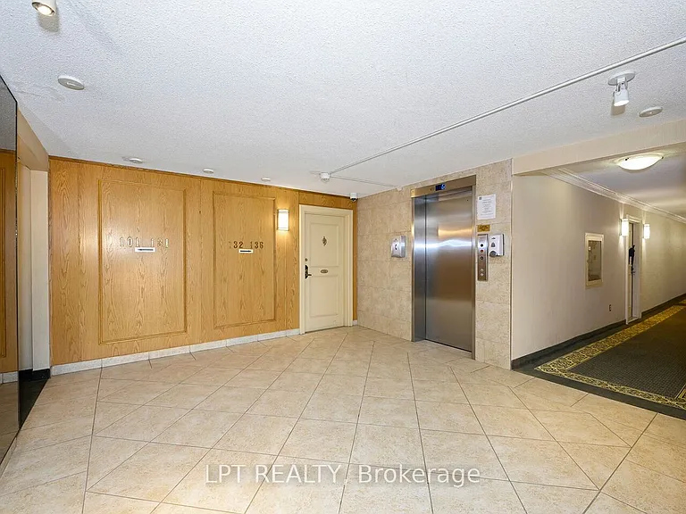 1300 Marlborough Ct #534 — Photo 41