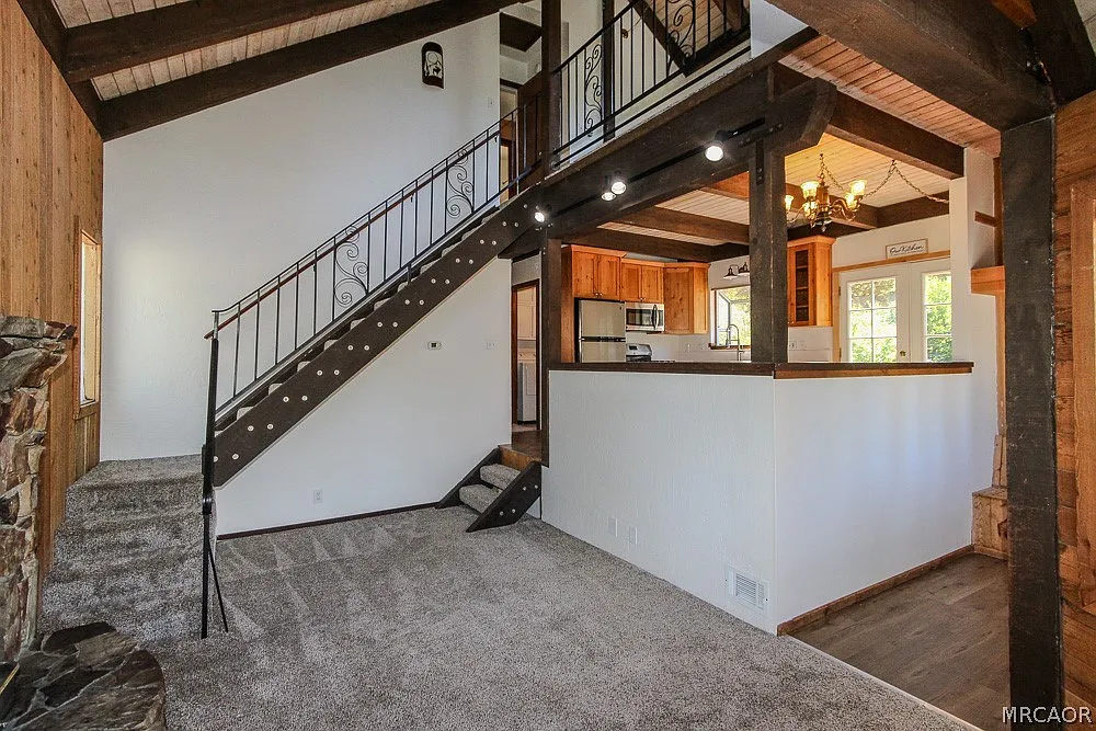 3 bed, 2.0 bath, 1234 sqft, $2,150 — Photo 3