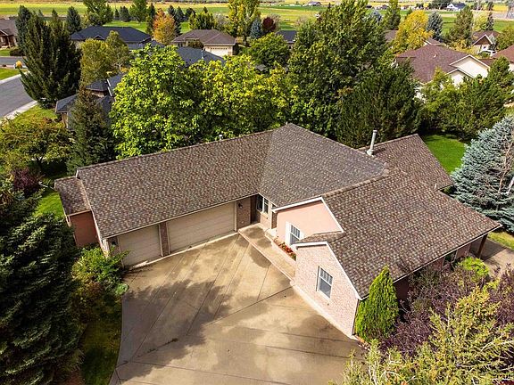 2nd image of 3924 Mount Hayden Drive
